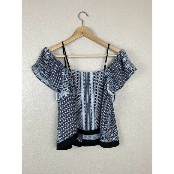 Greylin Keeley Cold Shoulder Button Front Crop Top - Picture 6 of 6